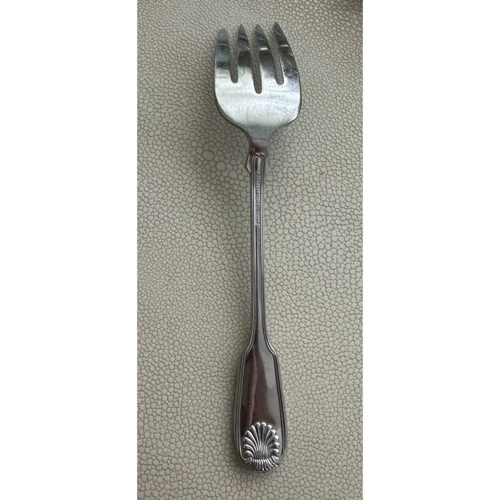 Reed & Barton Colonial Shell 1961 Stainless 8 3/8